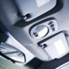 Cielo Auto Scollato: Cause, Rischi del Fai-da-Te e Soluzioni Professionali